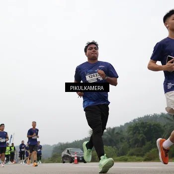 Runner Photo 7404537