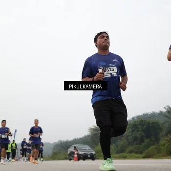 Runner Photo 7404594