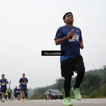 Runner Photo 7404623