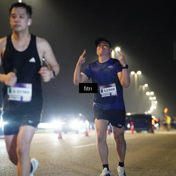 Runner Photo 7404674