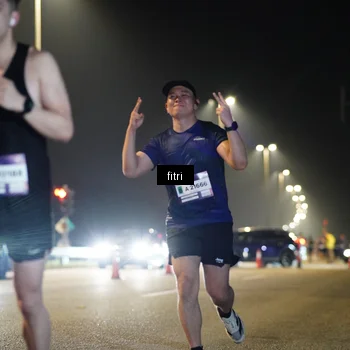 Runner Photo 7404680