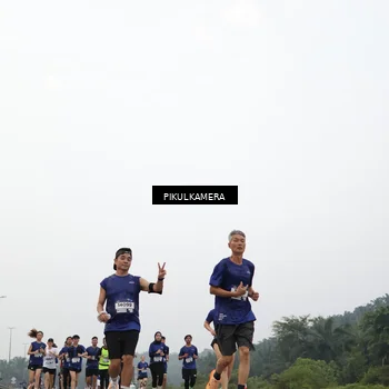 Runner Photo 7404694