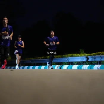 Runner Photo 7404748