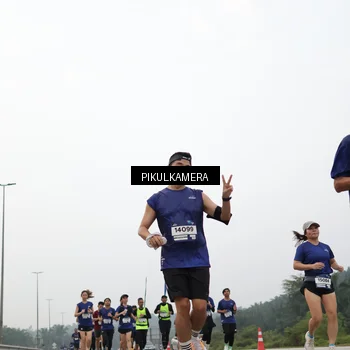 Runner Photo 7404911