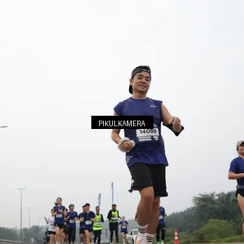 Runner Photo 7404964