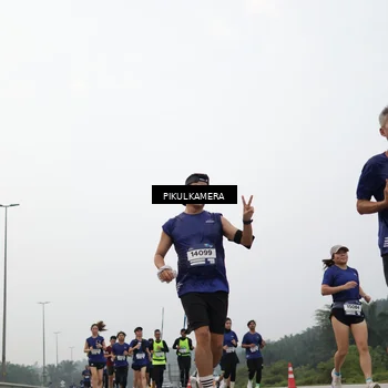 Runner Photo 7404984
