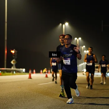 Runner Photo 7404993