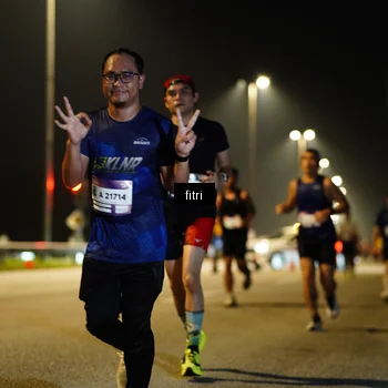 Runner Photo 7405020
