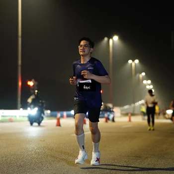 Runner Photo 7405125