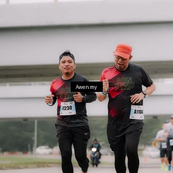 Runner Photo 7405244