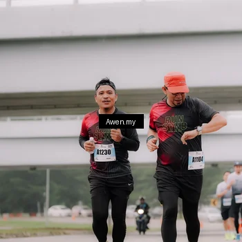 Runner Photo 7405253