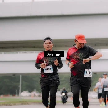 Runner Photo 7405262