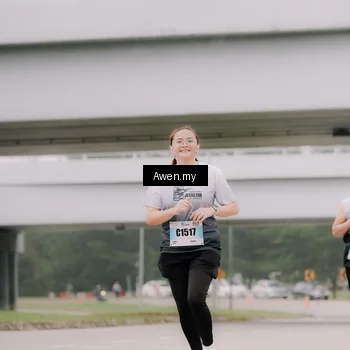 Runner Photo 7405305