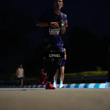Runner Photo 7405323