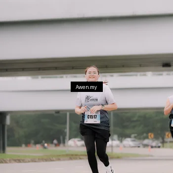 Runner Photo 7405329