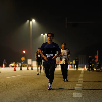Runner Photo 7405332