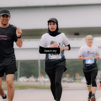 Runner Photo 7405346