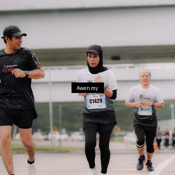 Runner Photo 7405372