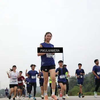 Runner Photo 7405384