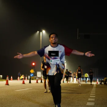 Runner Photo 7405392