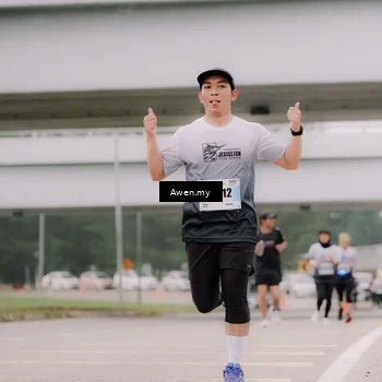 Runner Photo 7405400