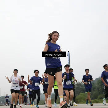 Runner Photo 7405413