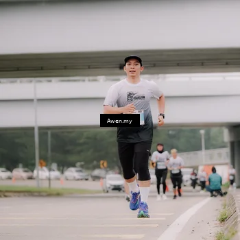 Runner Photo 7405424