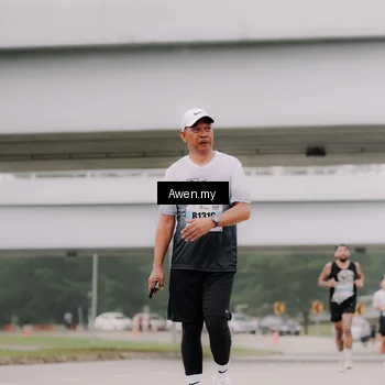Runner Photo 7405518