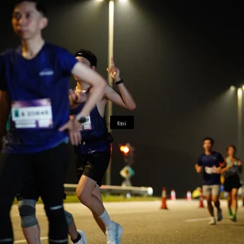 Runner Photo 7405541