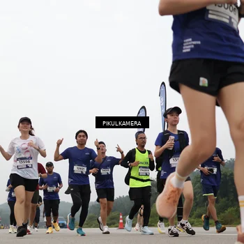 Runner Photo 7405548