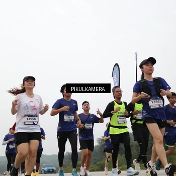 Runner Photo 7405583