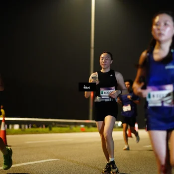 Runner Photo 7405597