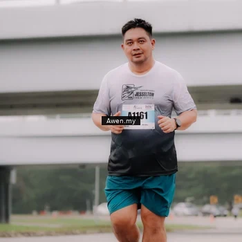 Runner Photo 7405638