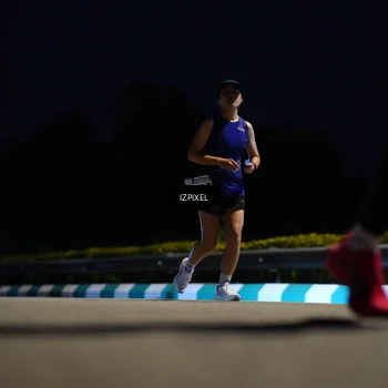 Runner Photo 7405677