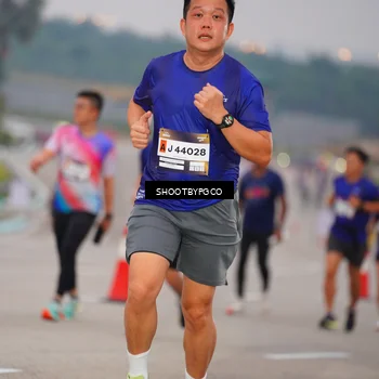 Runner Photo 7405692