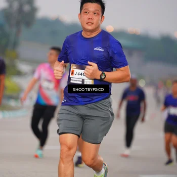 Runner Photo 7405707
