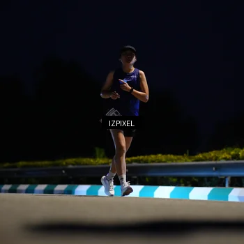 Runner Photo 7405717