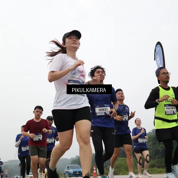 Runner Photo 7405720