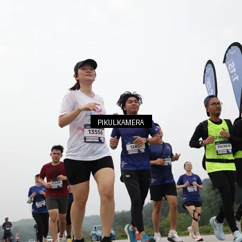 Runner Photo 7405759