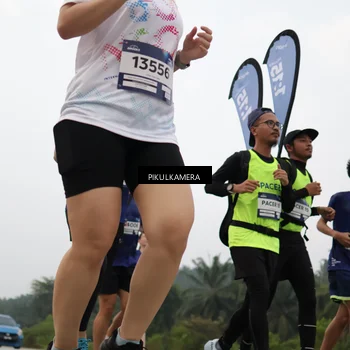 Runner Photo 7405831