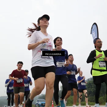 Runner Photo 7405835