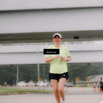 Runner Photo 7405937
