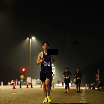 Runner Photo 7405945