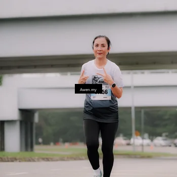 Runner Photo 7405949