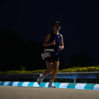 Runner Photo 7405964