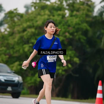 Runner Photo 7405991