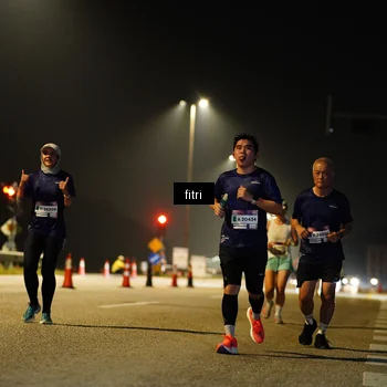 Runner Photo 7406034
