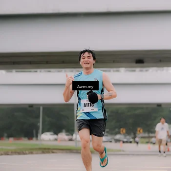 Runner Photo 7406038