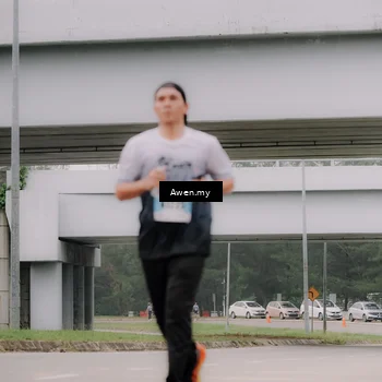Runner Photo 7406075