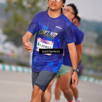 Runner Photo 7406097